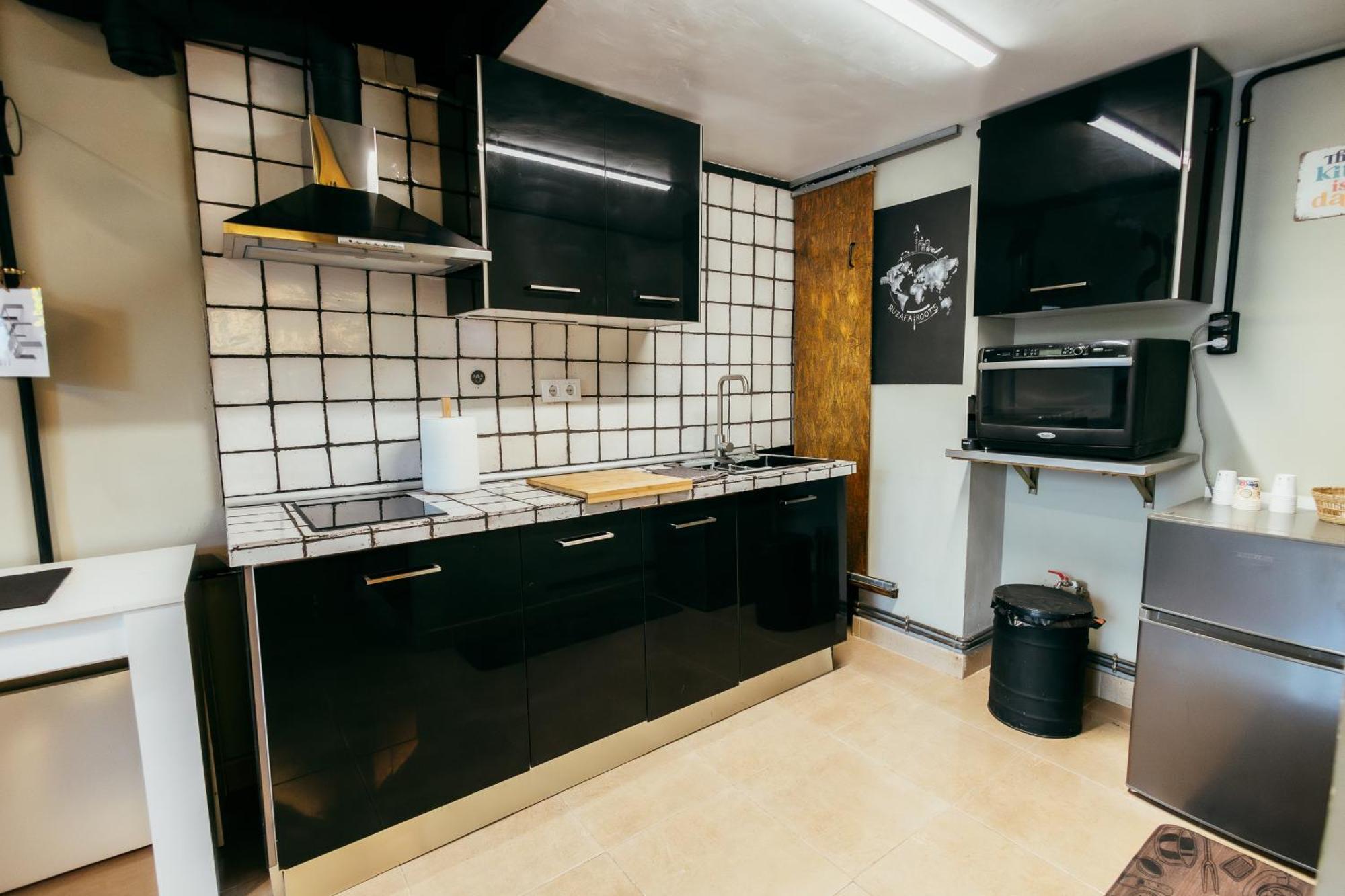 Ruzafa Roots, 12 Min To Centre, Smart Tv, Wine Apartment