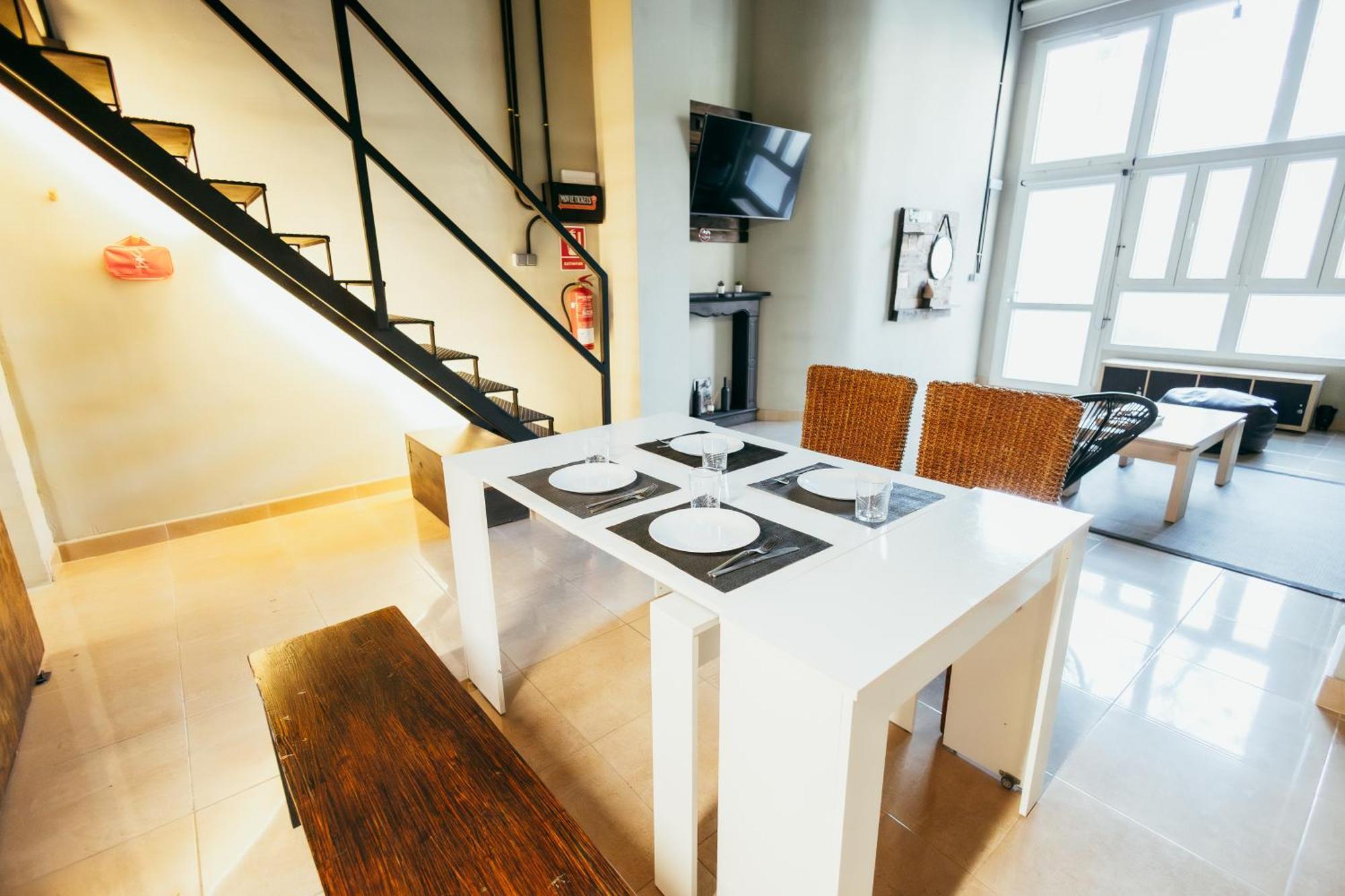 Ruzafa Roots, 12 Min To Centre, Smart Tv, Wine Apartment *