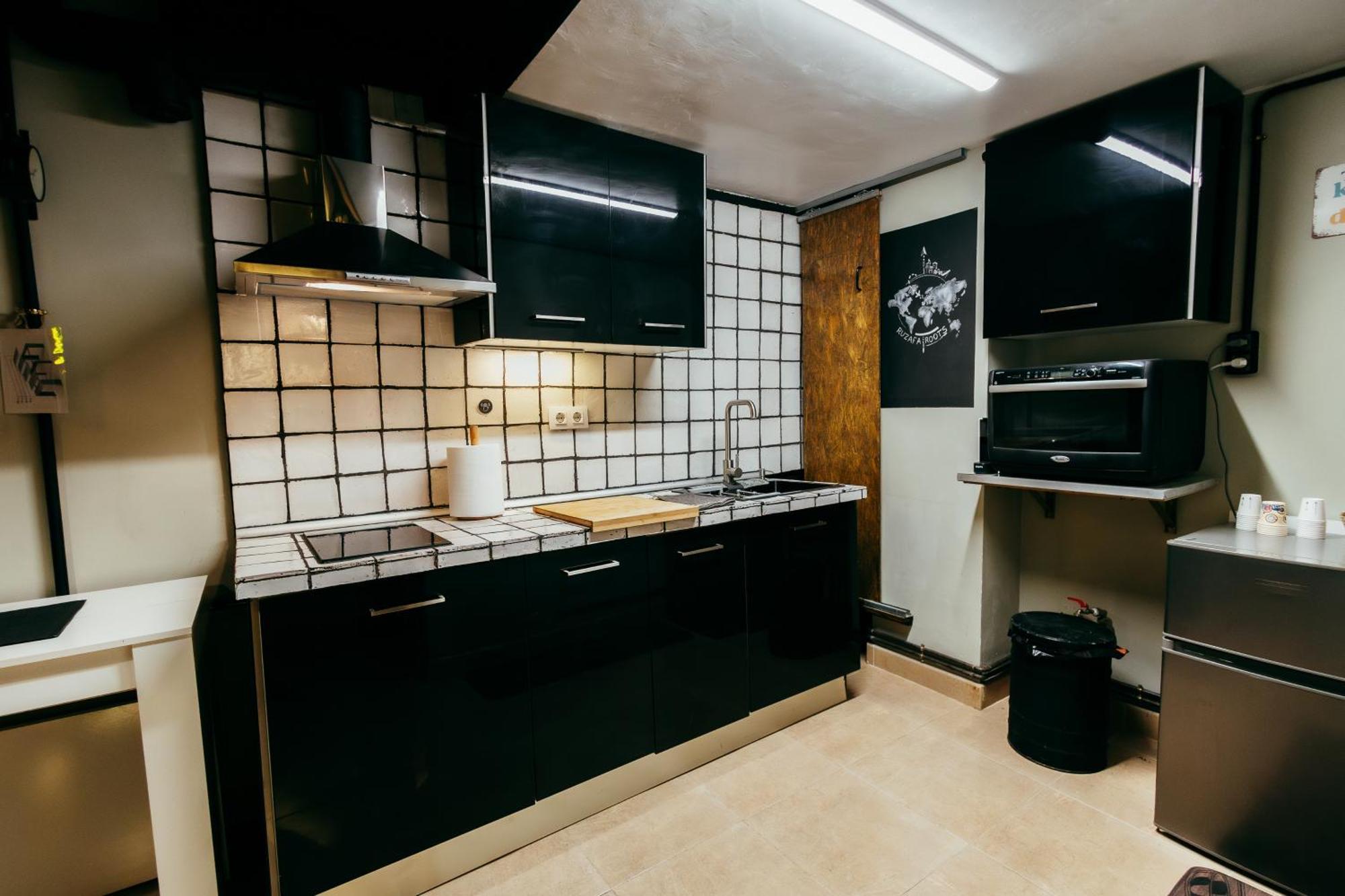Ruzafa Roots, 12 Min To Centre, Smart Tv, Wine Appartement *